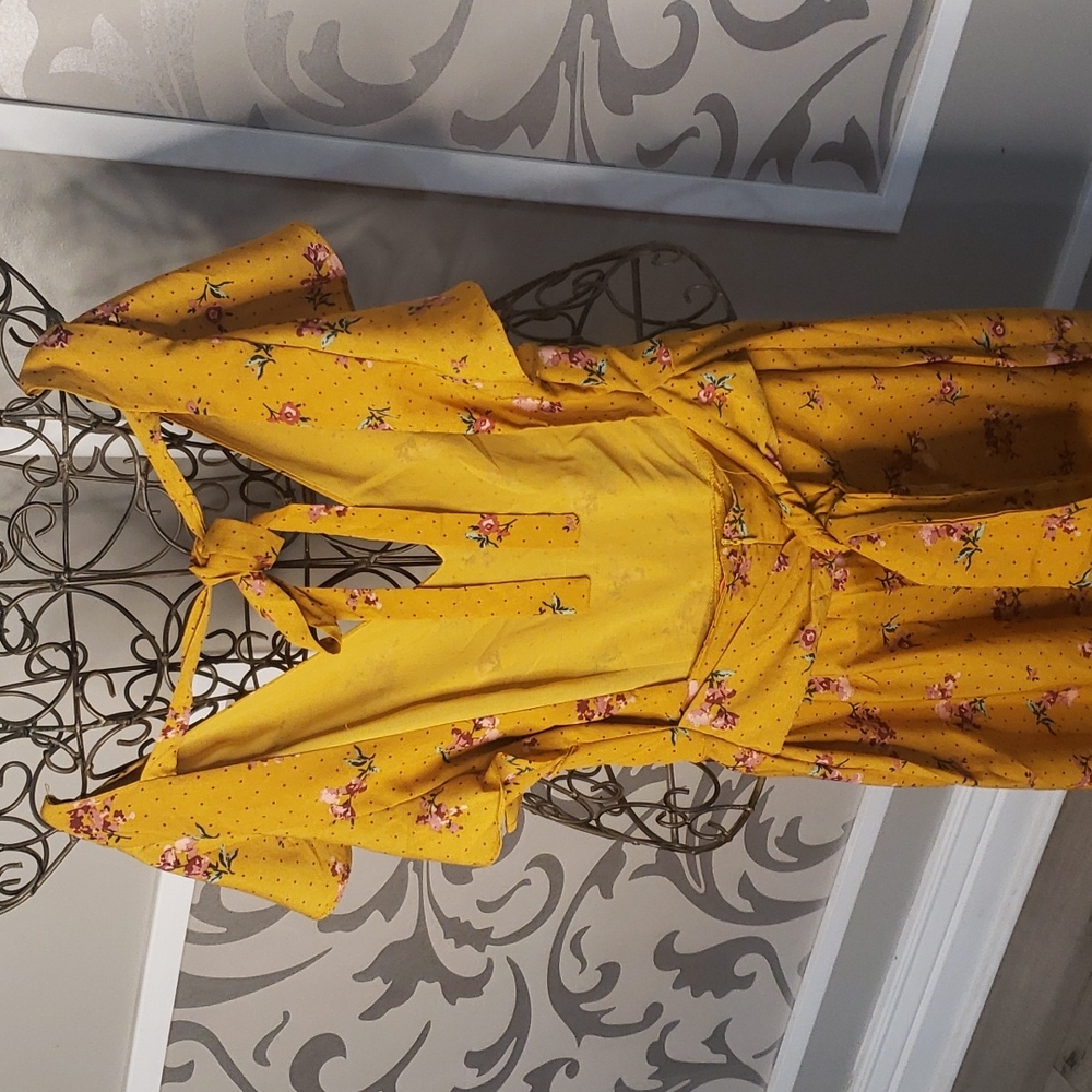 Jumpsuit - Picture 3 of 4